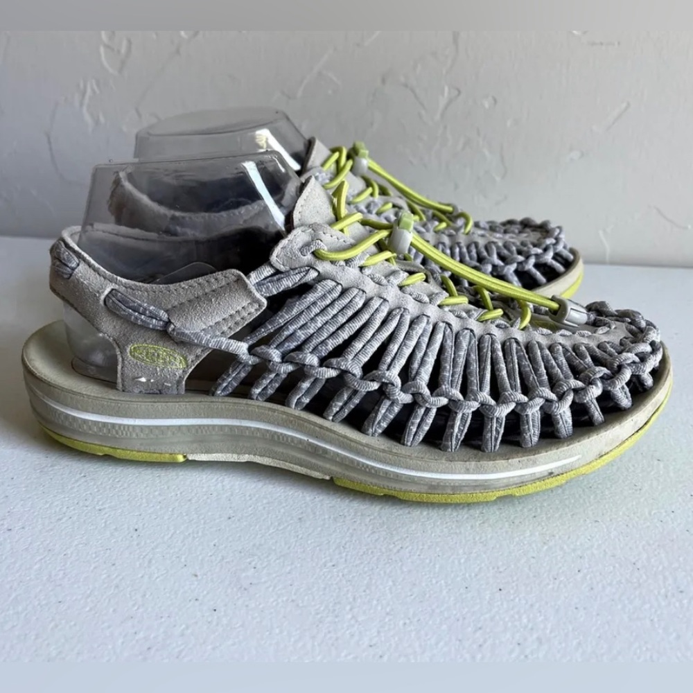 Keen, Uneek Outdoor Hiking Sports Sandal Women’s Size 8.5 US Gray/Green